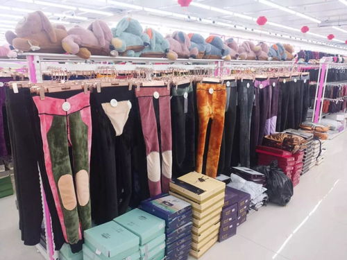 玉門火狐貍服裝批發(fā)城24號(hào)試營(yíng)業(yè) 折扣巨獻(xiàn)，批發(fā)價(jià)格再創(chuàng)新低